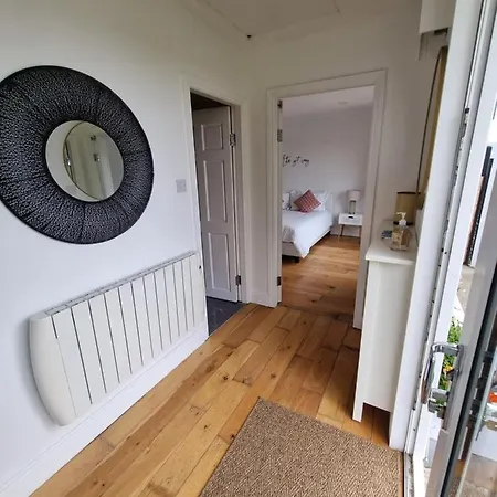 Vimy House Alpstuga Clifden