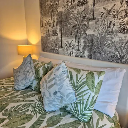 Vimy House * Clifden